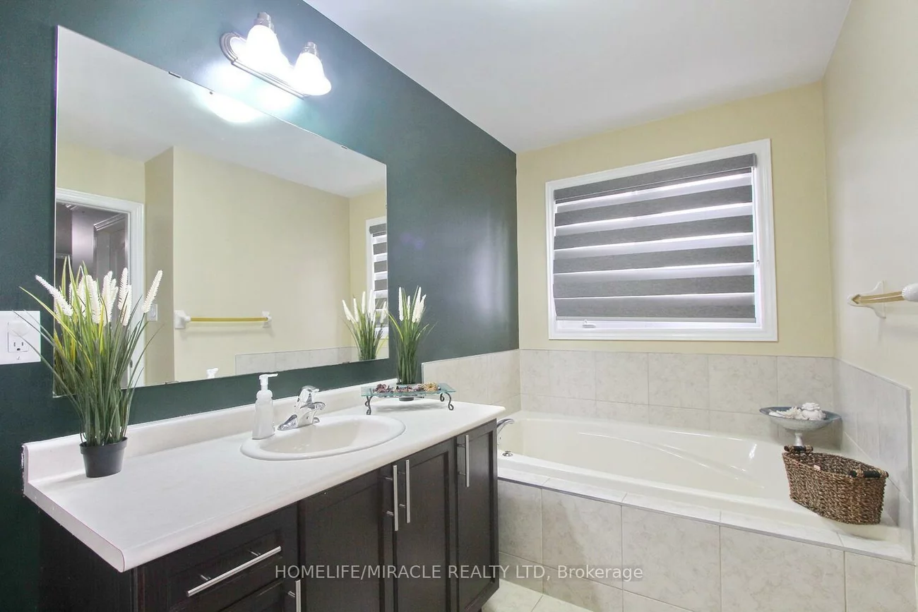 11, Bluffmeadow, Bram East, Brampton