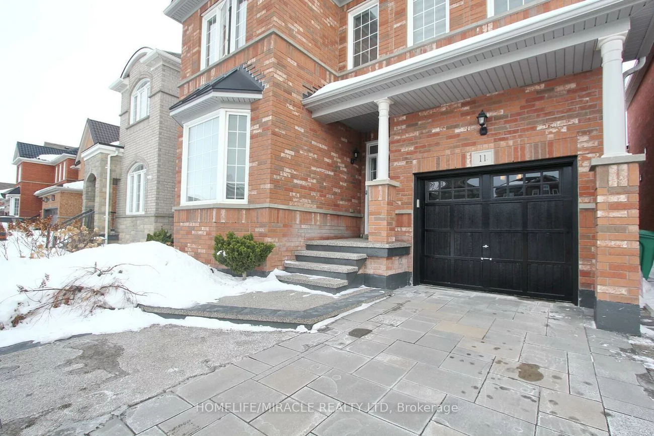 11, Bluffmeadow, Bram East, Brampton