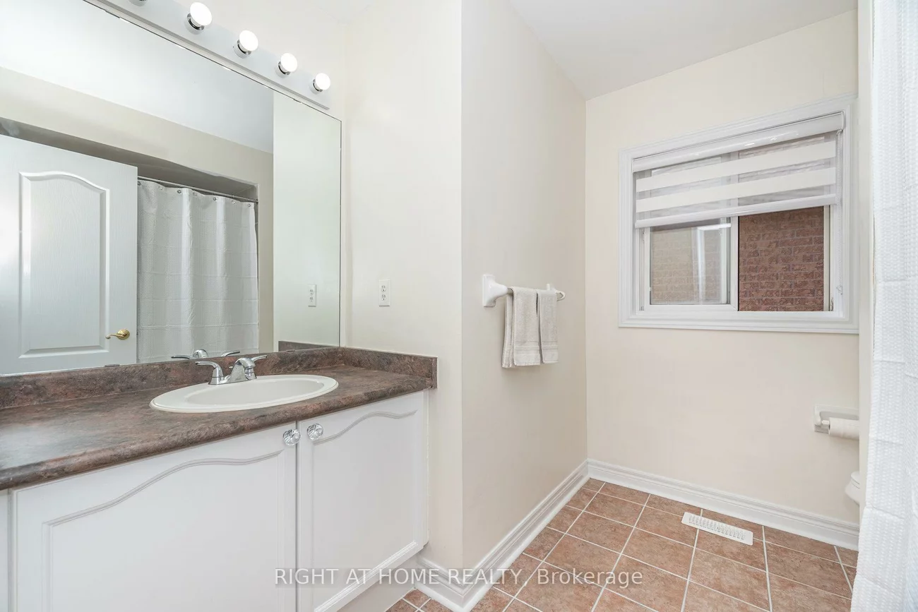 2, Melrose, Snelgrove, Brampton