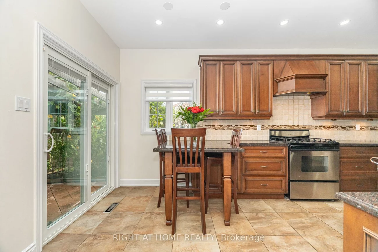 2, Melrose, Snelgrove, Brampton