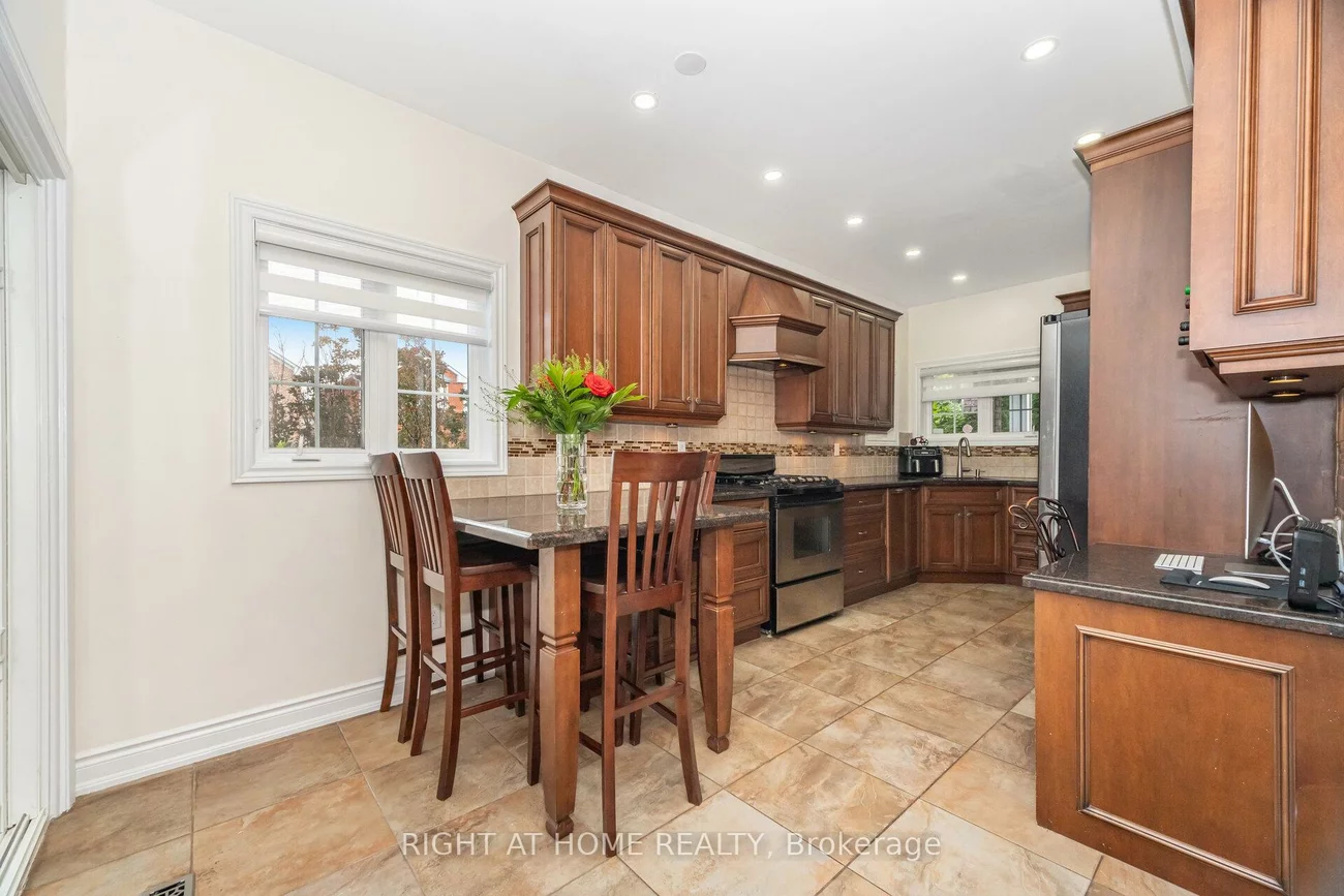 2, Melrose, Snelgrove, Brampton