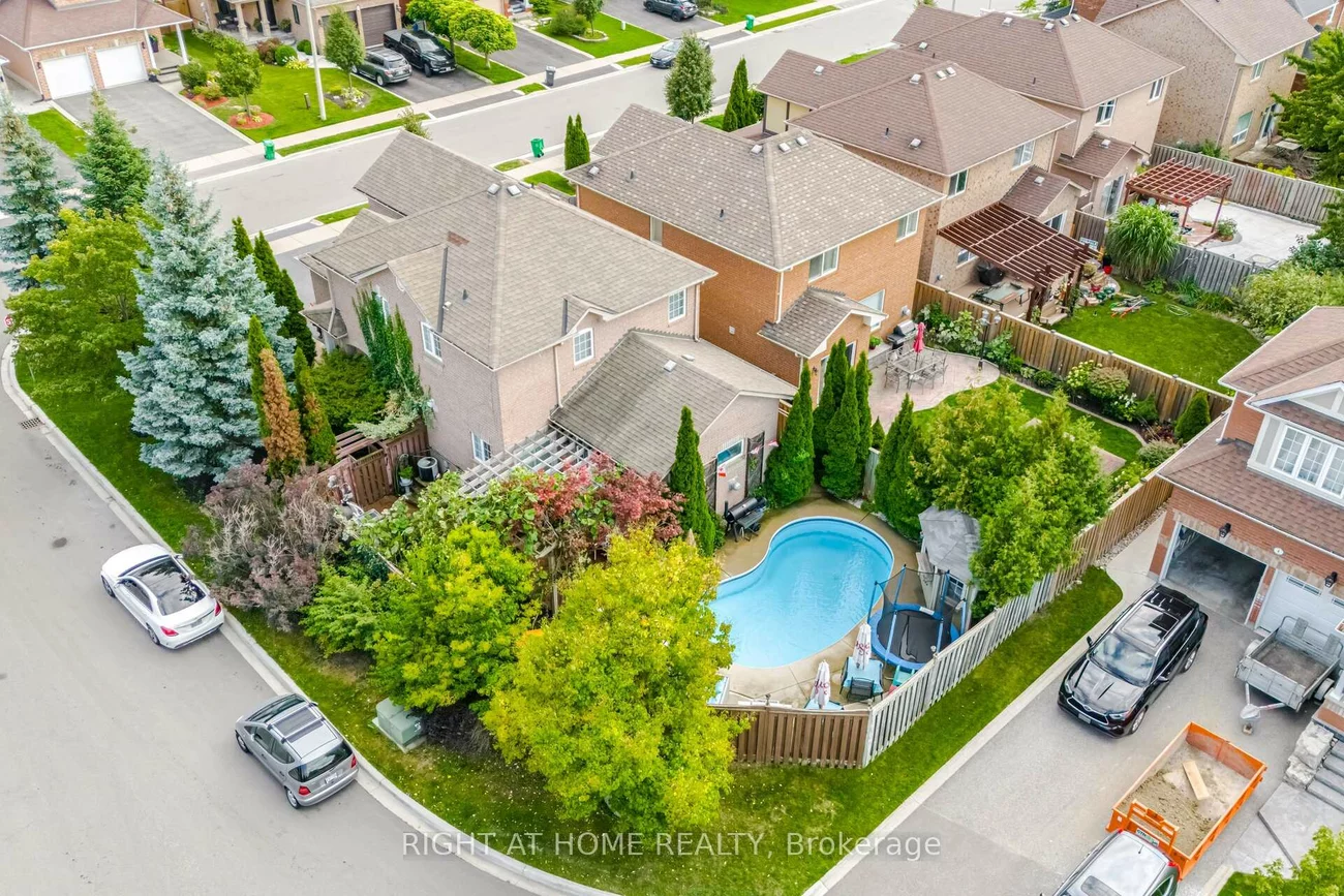 2, Melrose, Snelgrove, Brampton