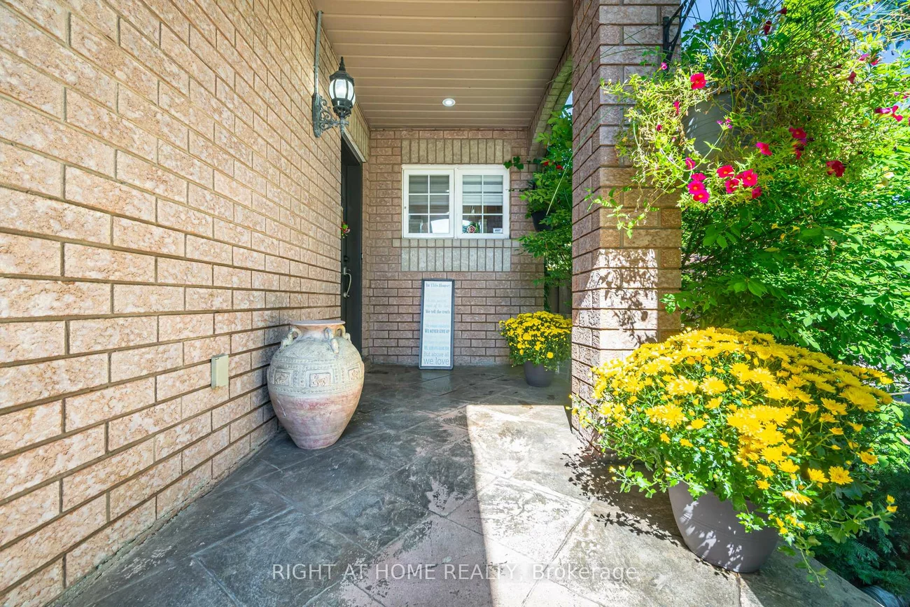 2, Melrose, Snelgrove, Brampton