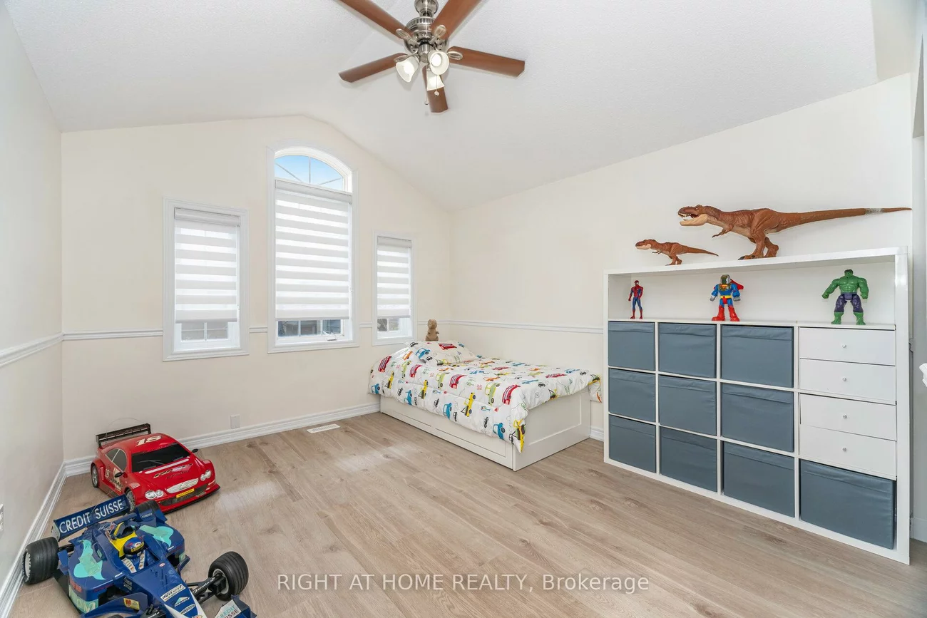 2, Melrose, Snelgrove, Brampton