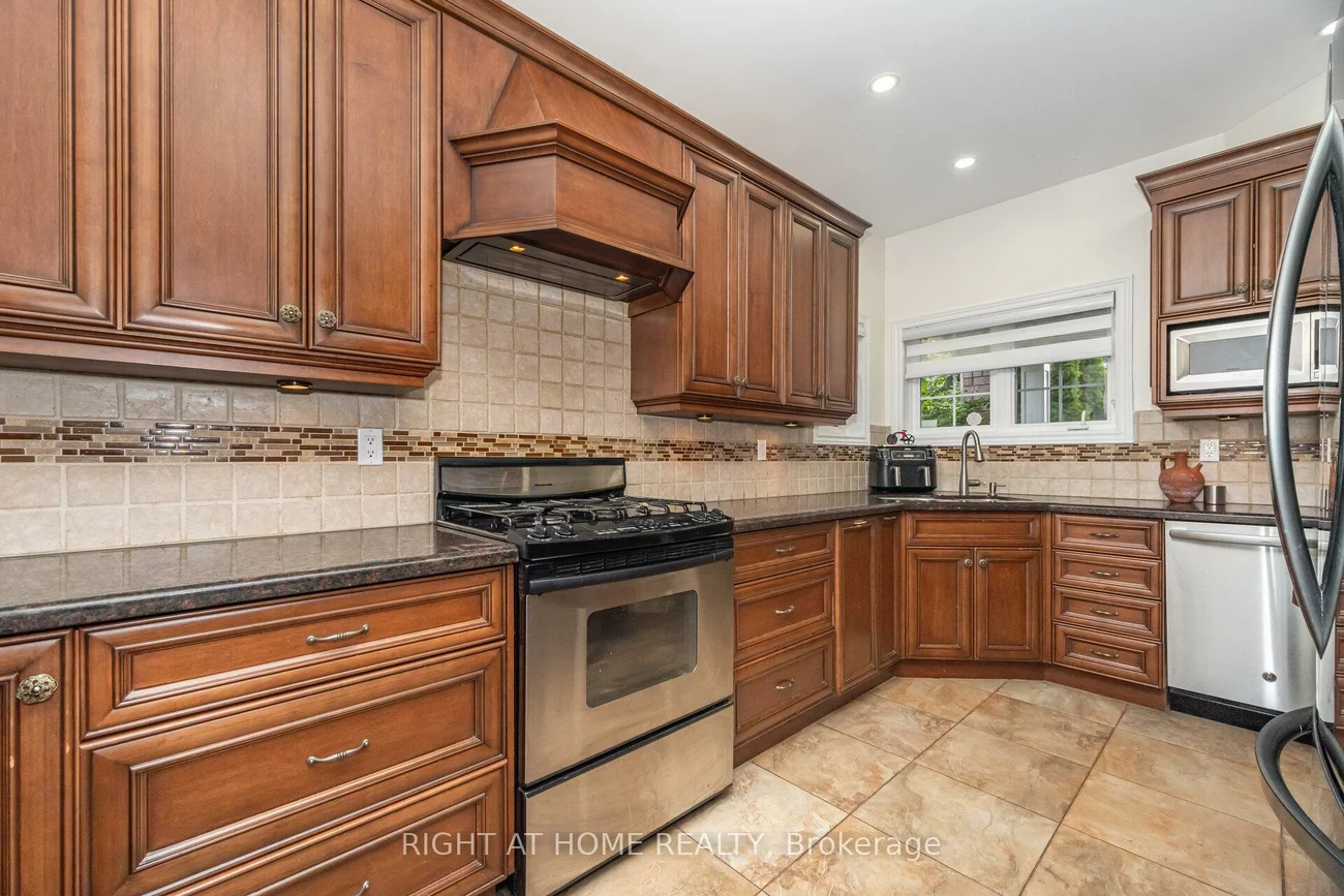 2, Melrose, Snelgrove, Brampton