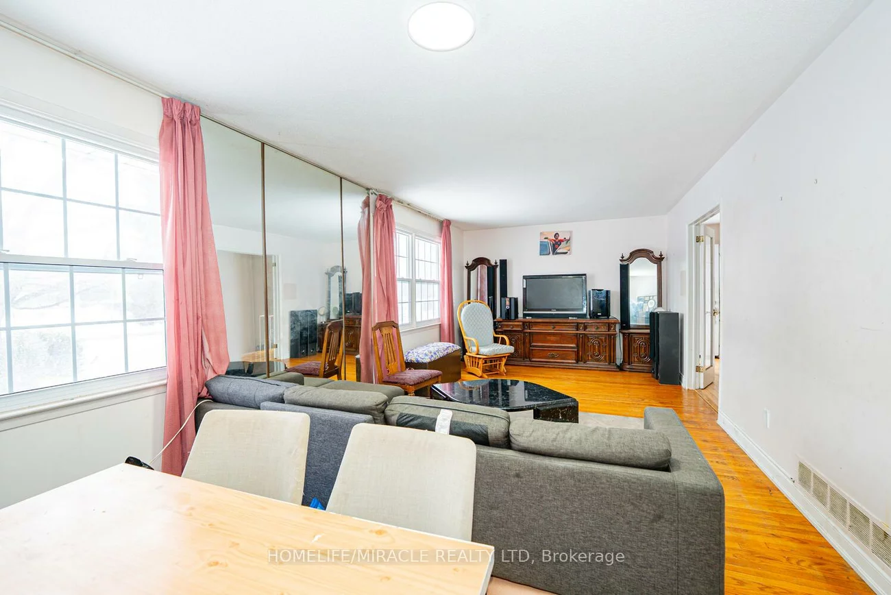 41, Duncannon, Southgate, Brampton