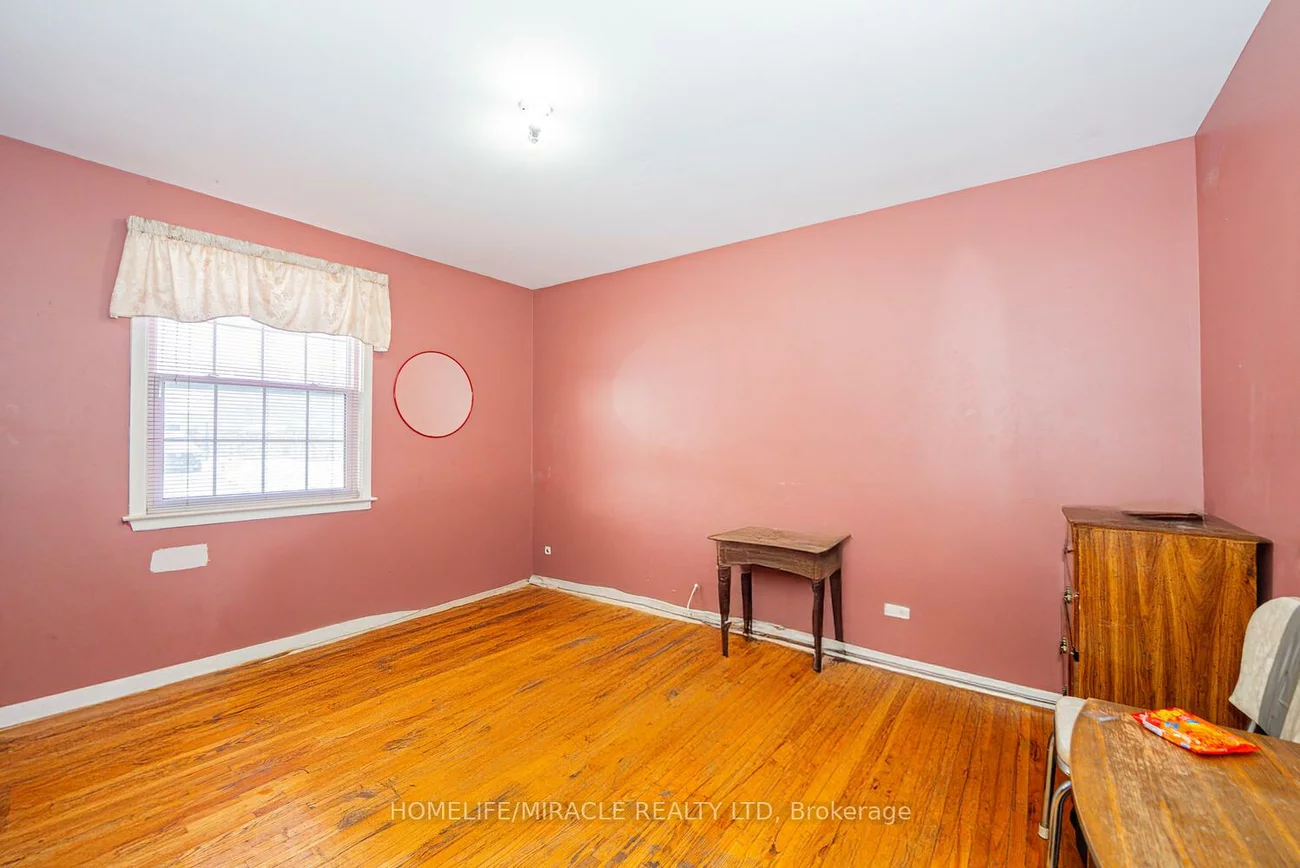 41, Duncannon, Southgate, Brampton