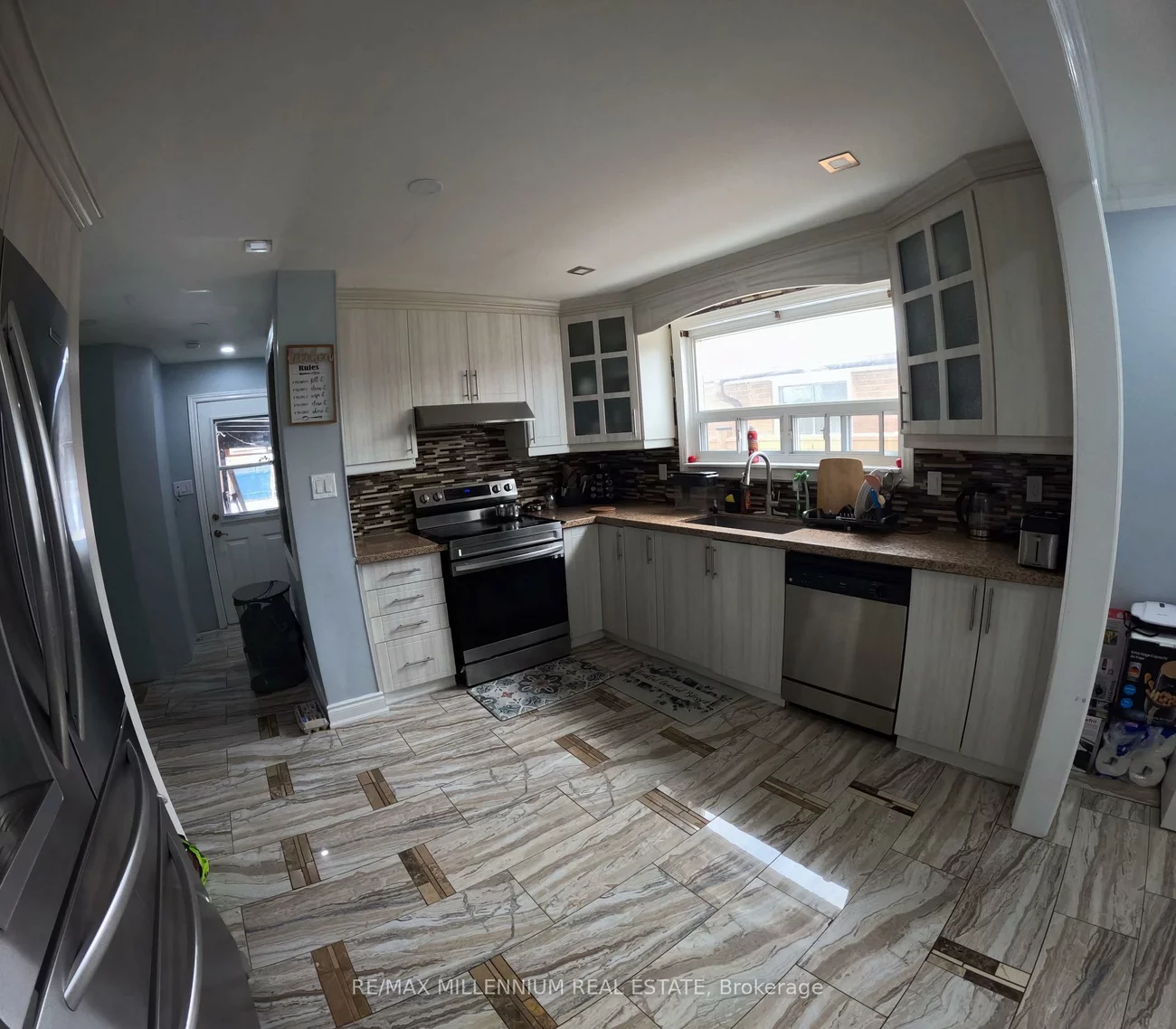 84, Dorset, Southgate, Brampton