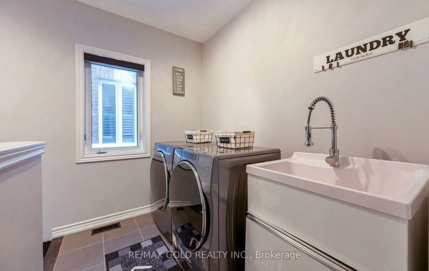 59, Kalmia, Credit Valley, Brampton