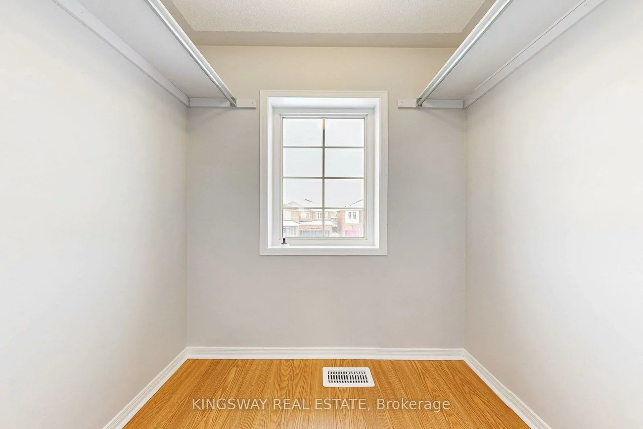 84, Abbotsbury, Credit Valley, Brampton