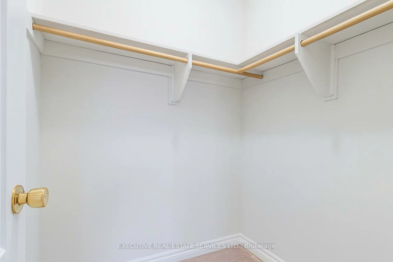 95, Yellow Brick, Brampton North, Brampton