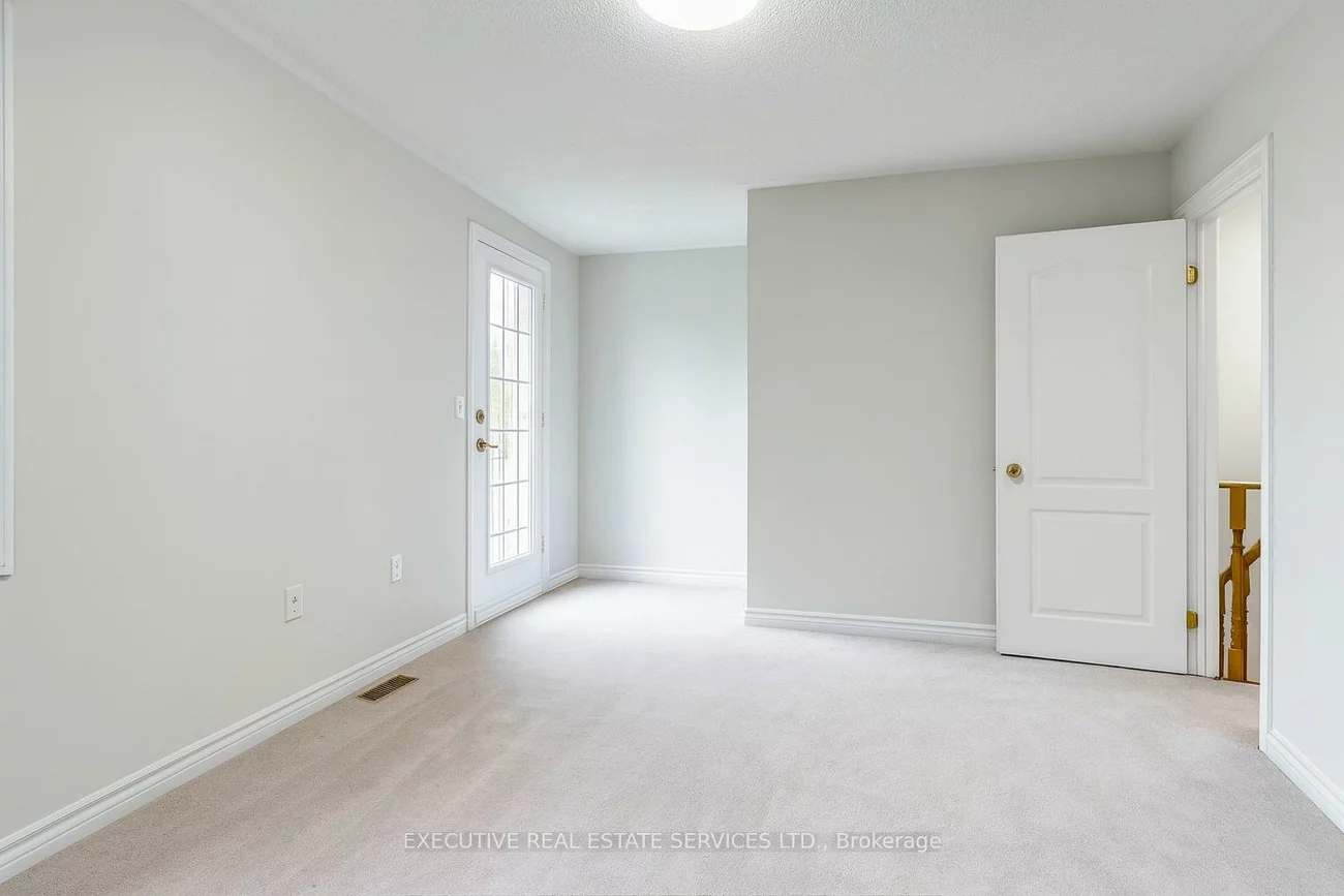 95, Yellow Brick, Brampton North, Brampton