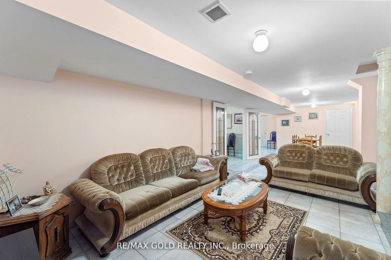 38, Mountainberry, Sandringham-Wellington, Brampton