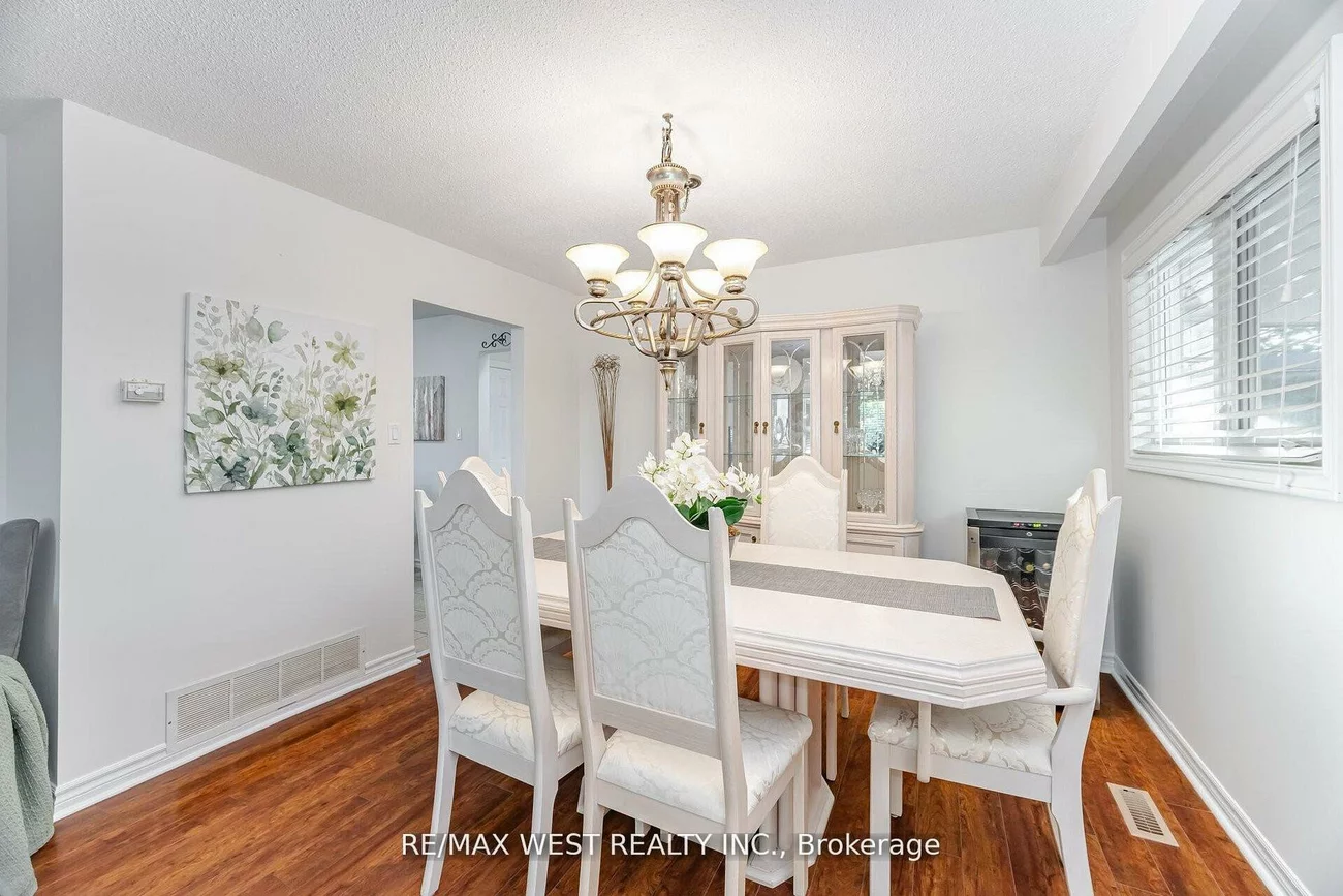 17, Malcolm, Central Park, Brampton