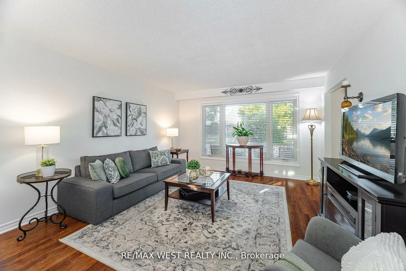 17, Malcolm, Central Park, Brampton