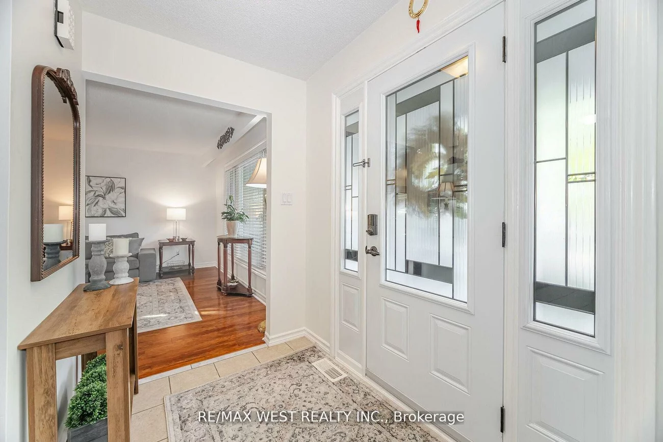 17, Malcolm, Central Park, Brampton