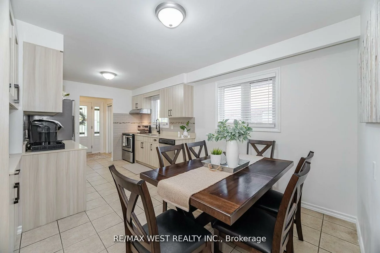 17, Malcolm, Central Park, Brampton