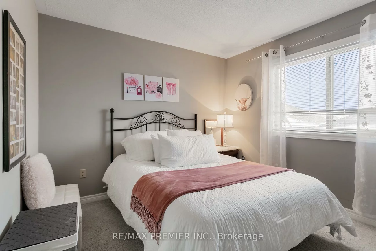 11, Four Seasons, Fletcher's Meadow, Brampton