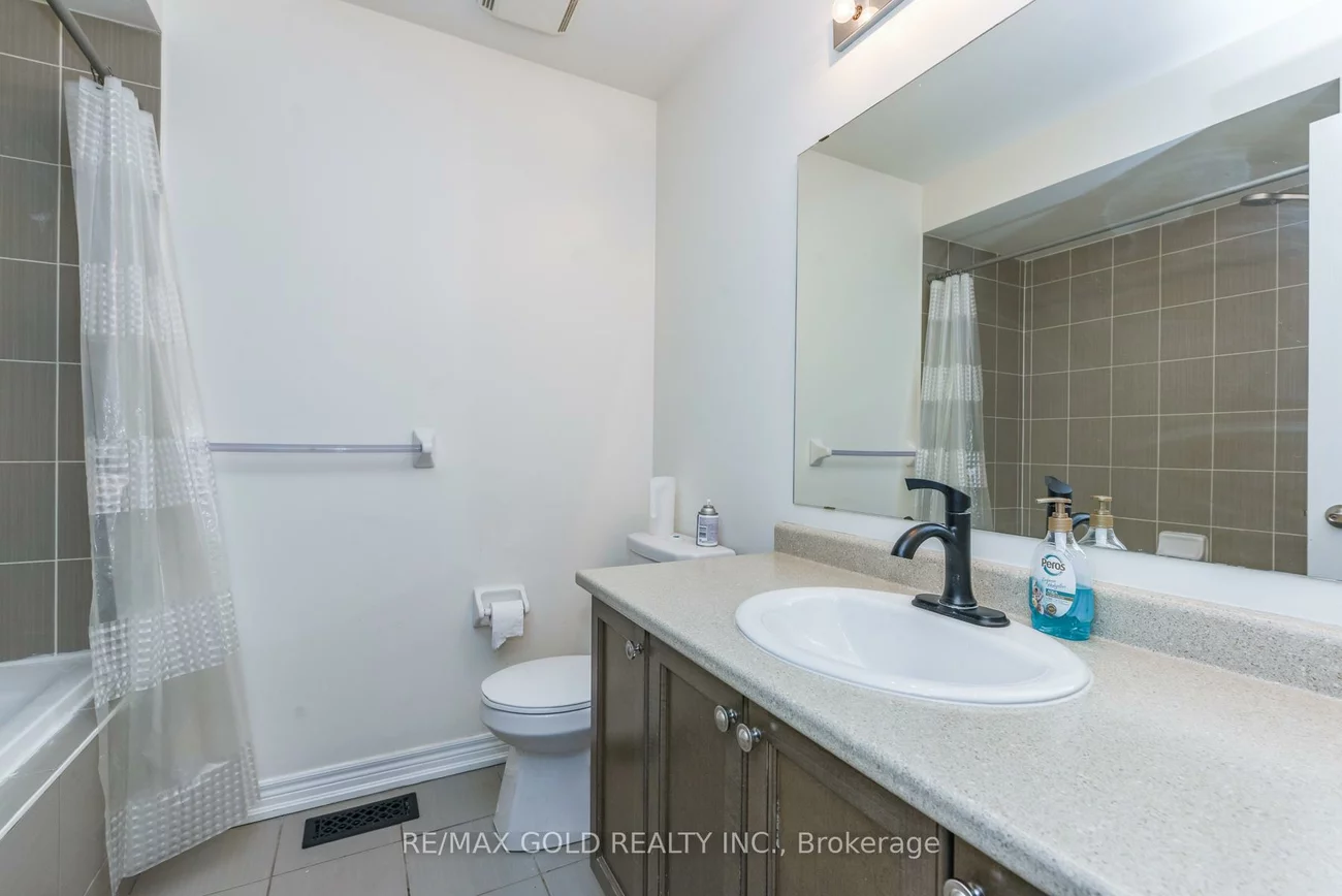 22, Merrickville, Bram West, Brampton