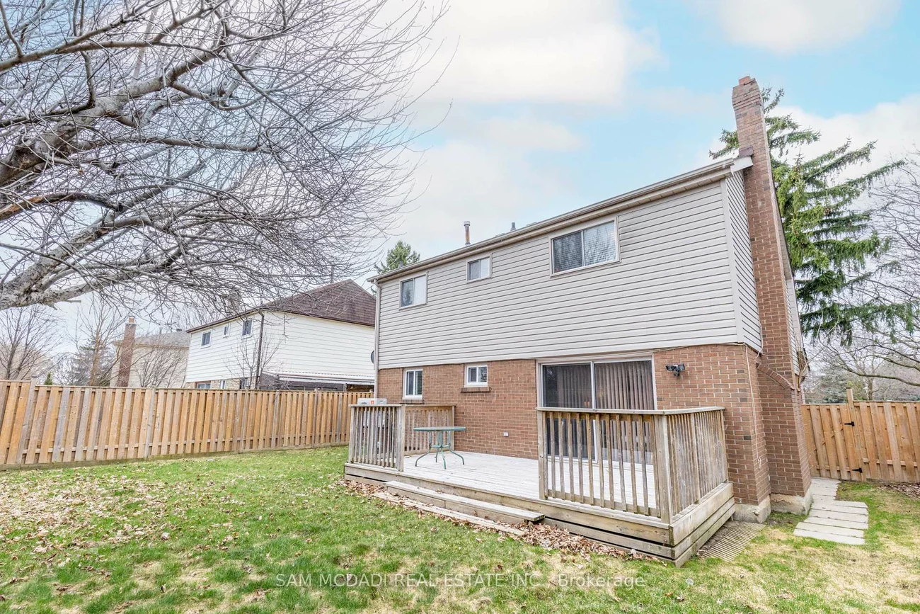 44, Madrid, Central Park, Brampton