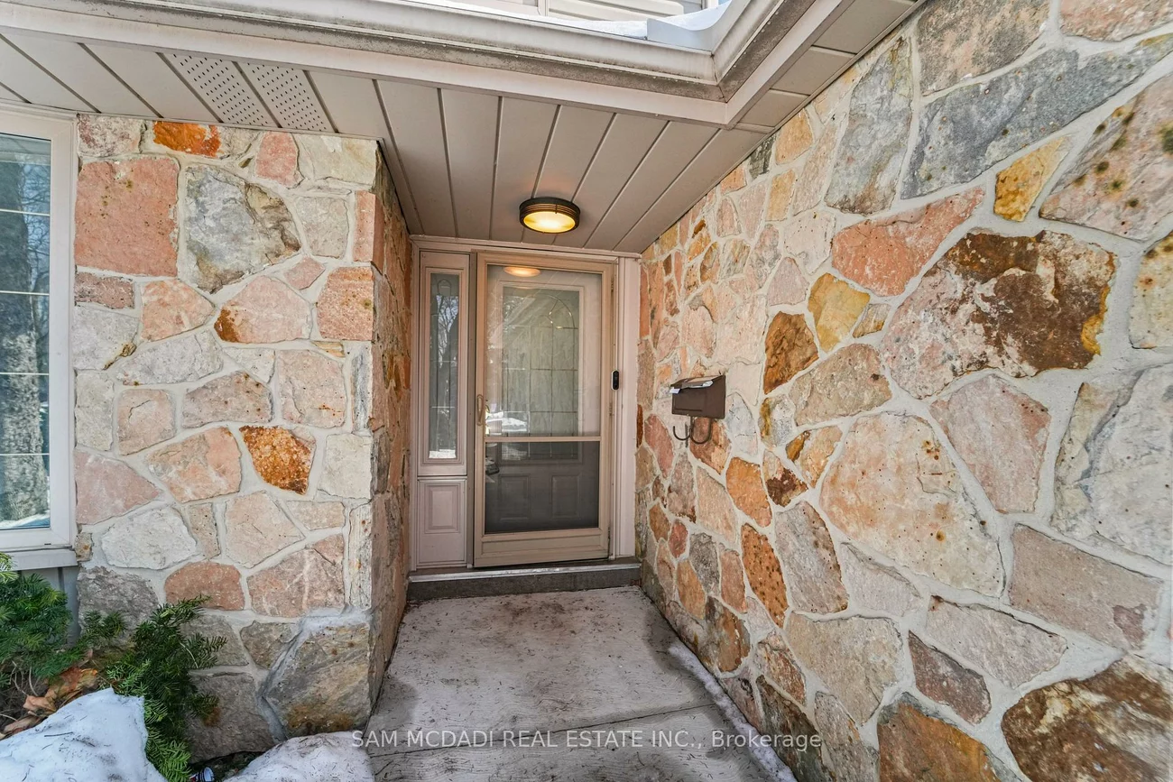 44, Madrid, Central Park, Brampton