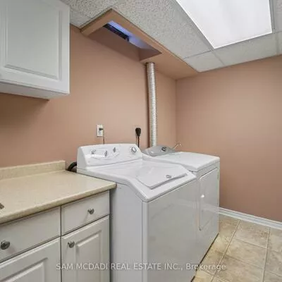 44, Madrid, Central Park, Brampton