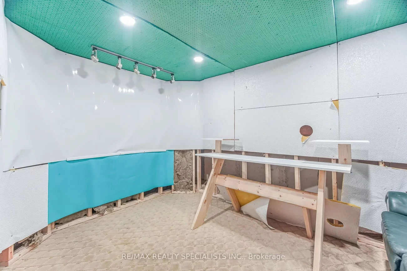 3, Mullis, Fletcher's West, Brampton