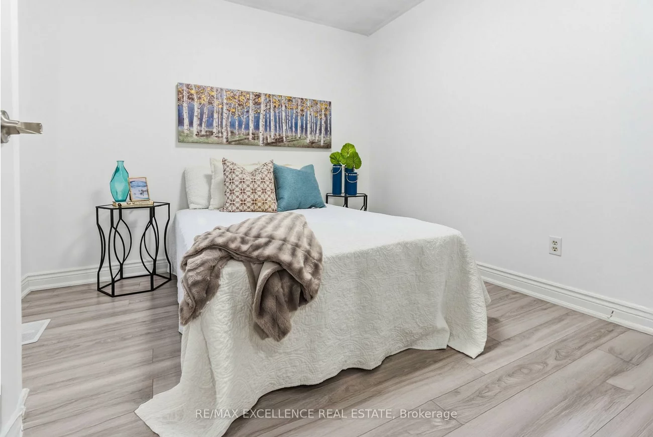 24, Saint Tropez, Fletcher's Creek South, Brampton