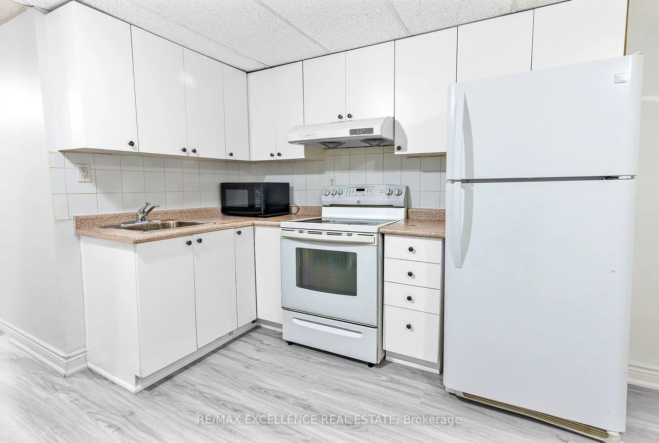 24, Saint Tropez, Fletcher's Creek South, Brampton