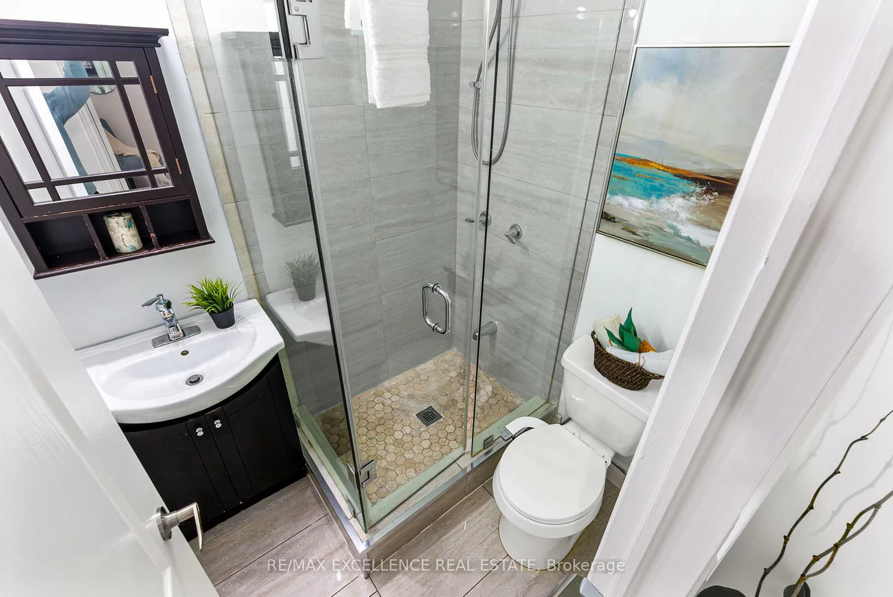 24, Saint Tropez, Fletcher's Creek South, Brampton