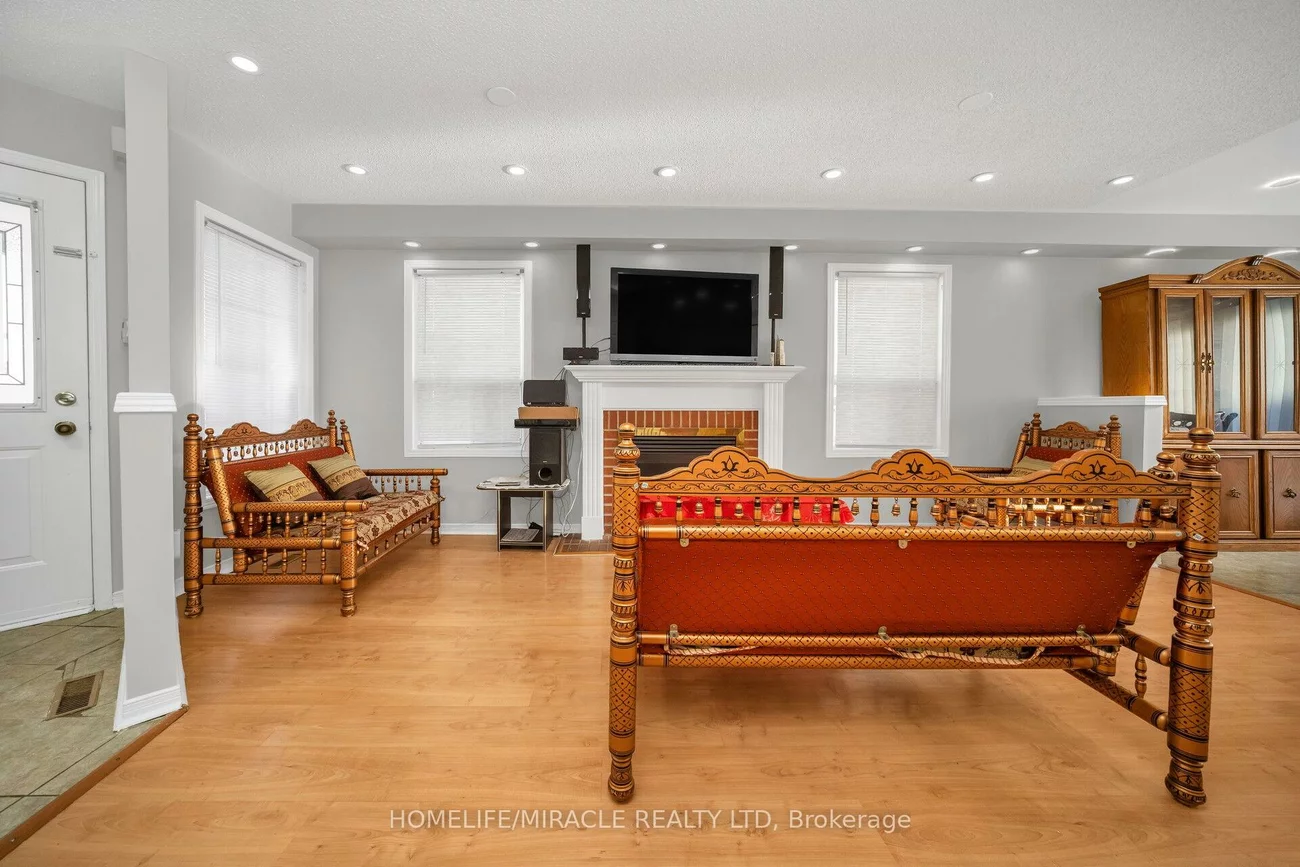 133, Pressed Brick, Brampton North, Brampton