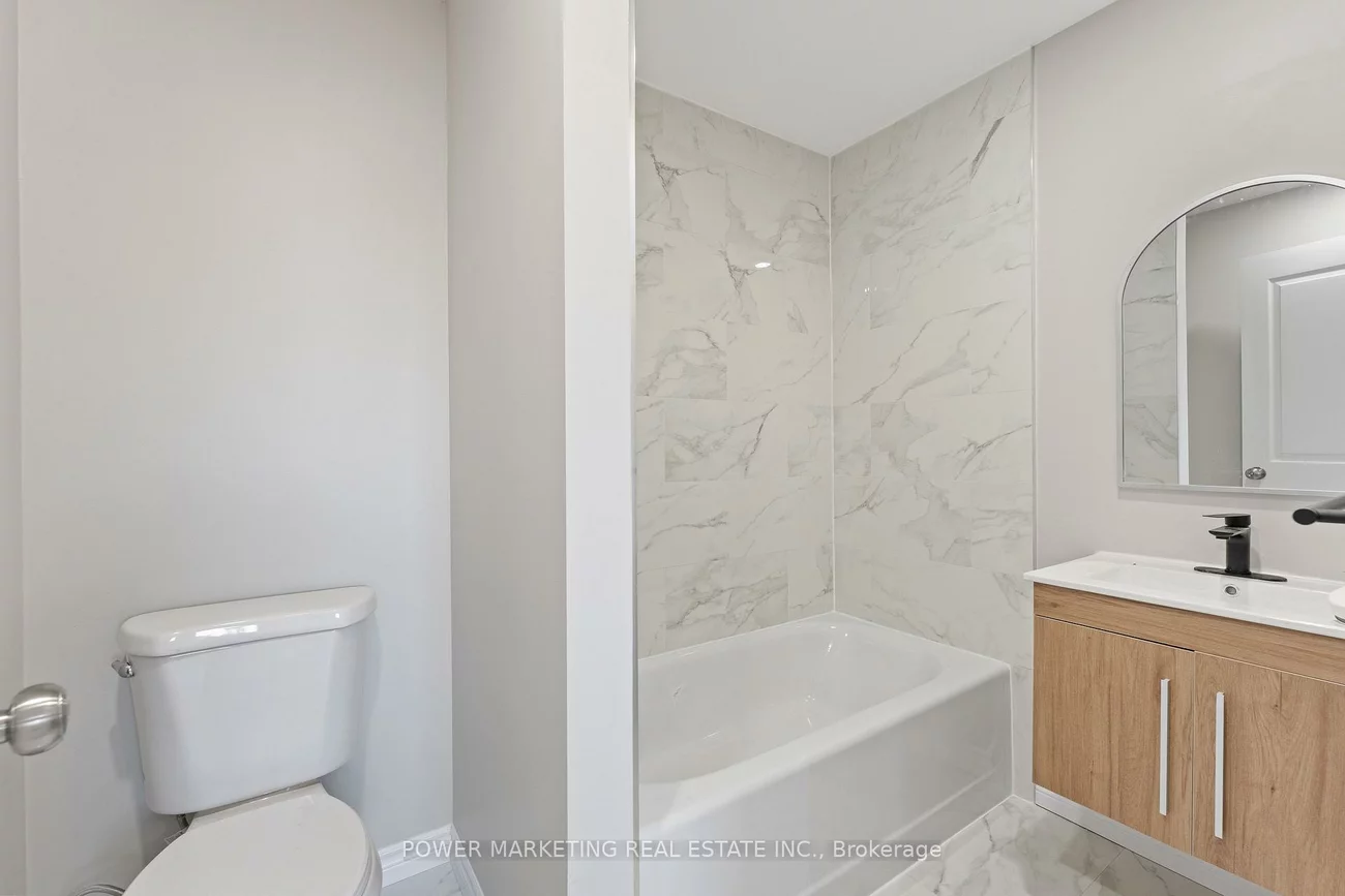 3, Newbury, Westgate, Brampton