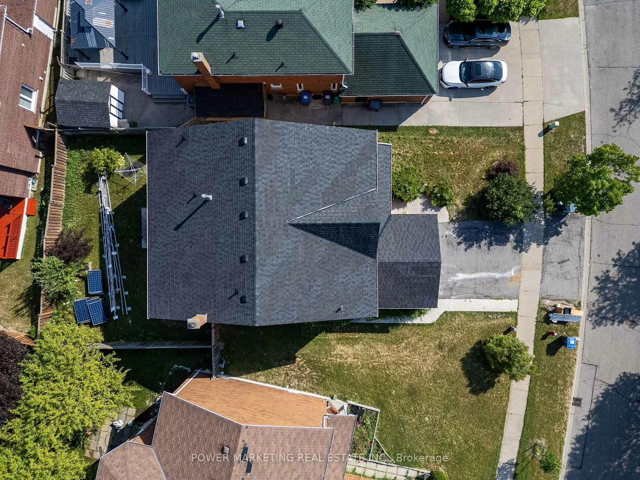 3, Newbury, Westgate, Brampton