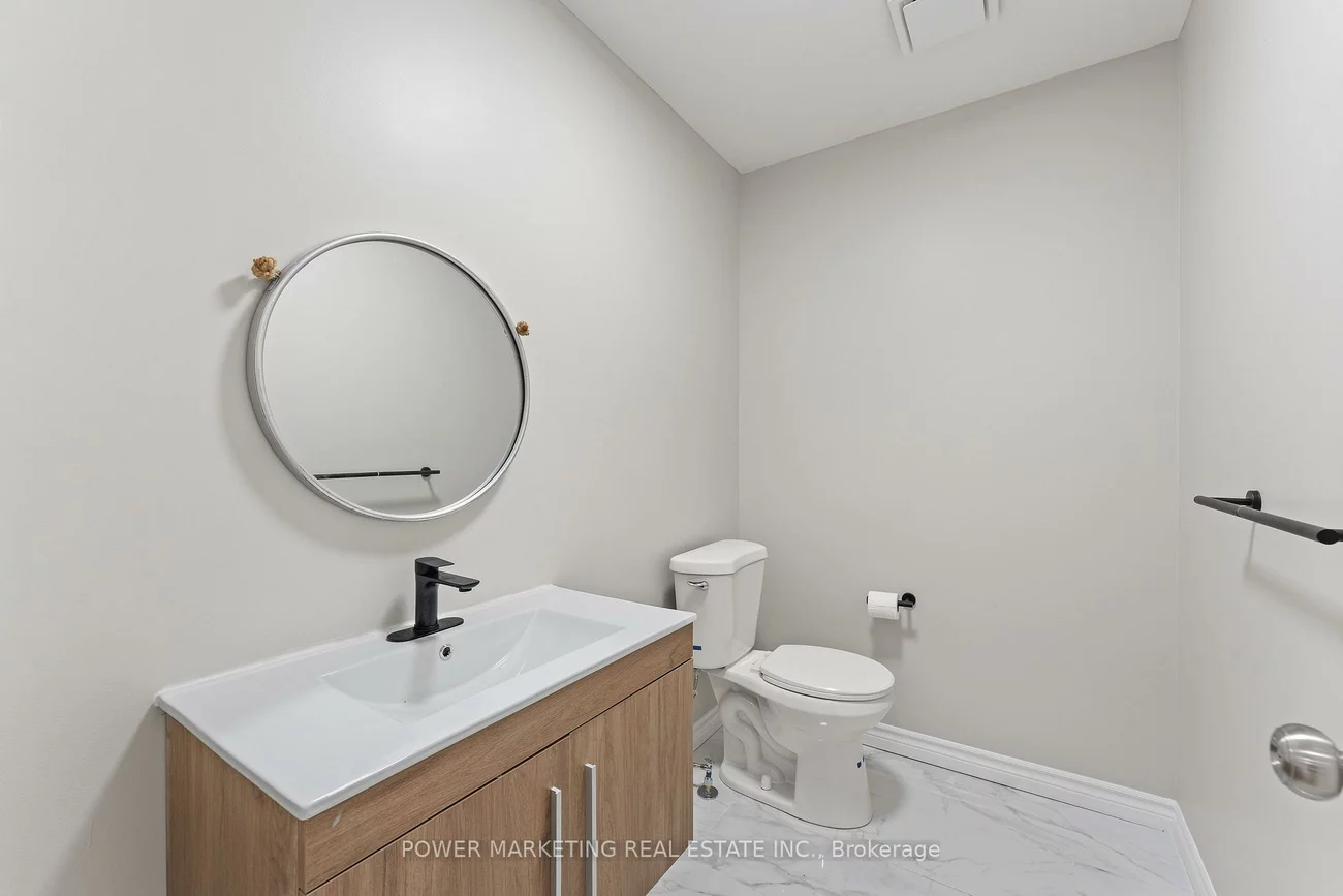 3, Newbury, Westgate, Brampton