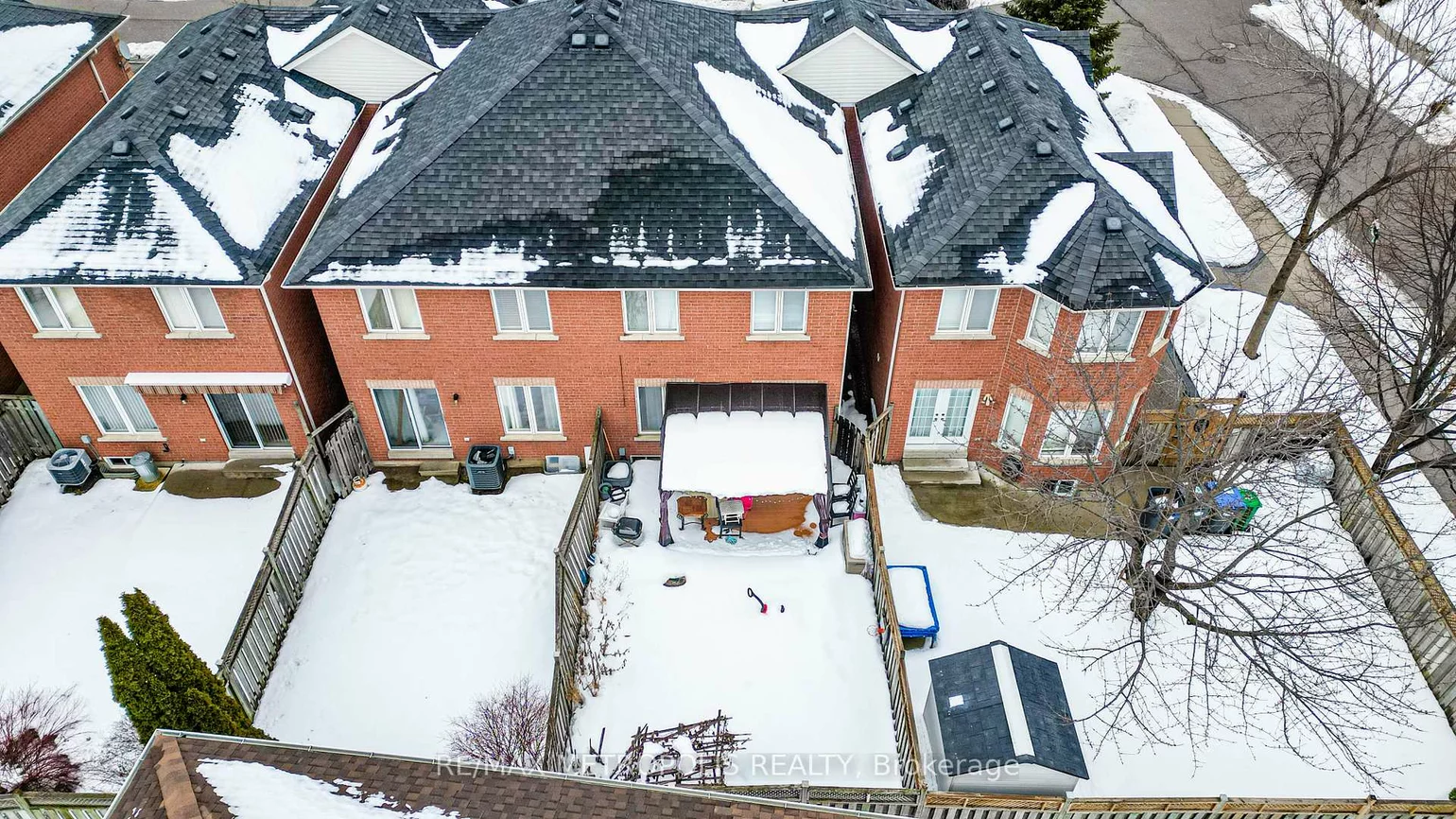30, Todmorden, Northwest Sandalwood Parkway, Brampton