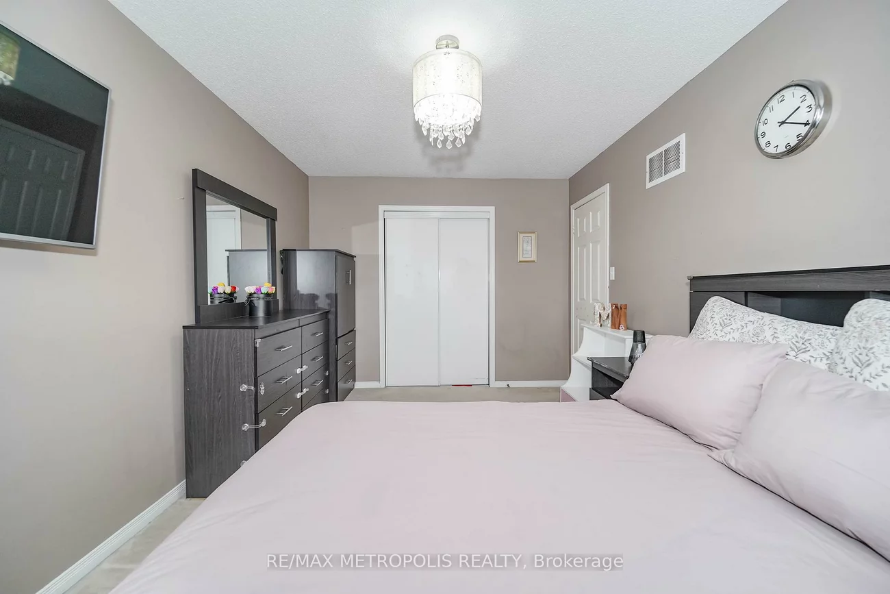 30, Todmorden, Northwest Sandalwood Parkway, Brampton