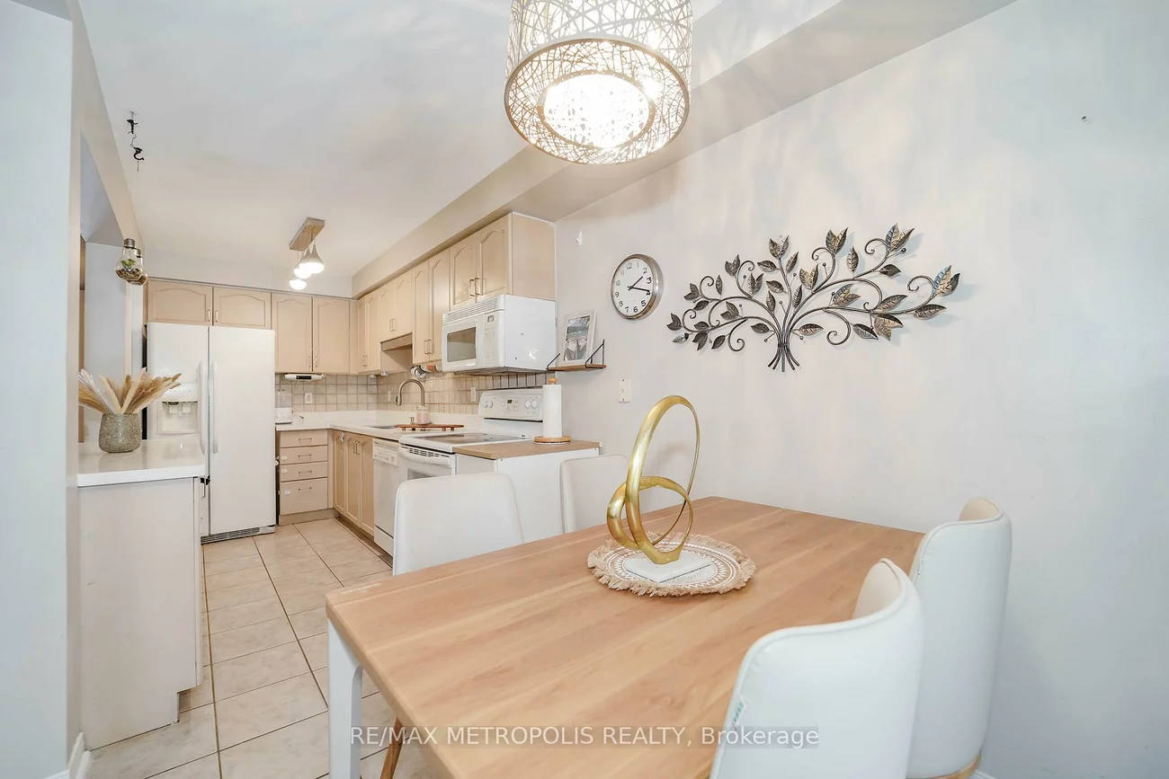 30, Todmorden, Northwest Sandalwood Parkway, Brampton