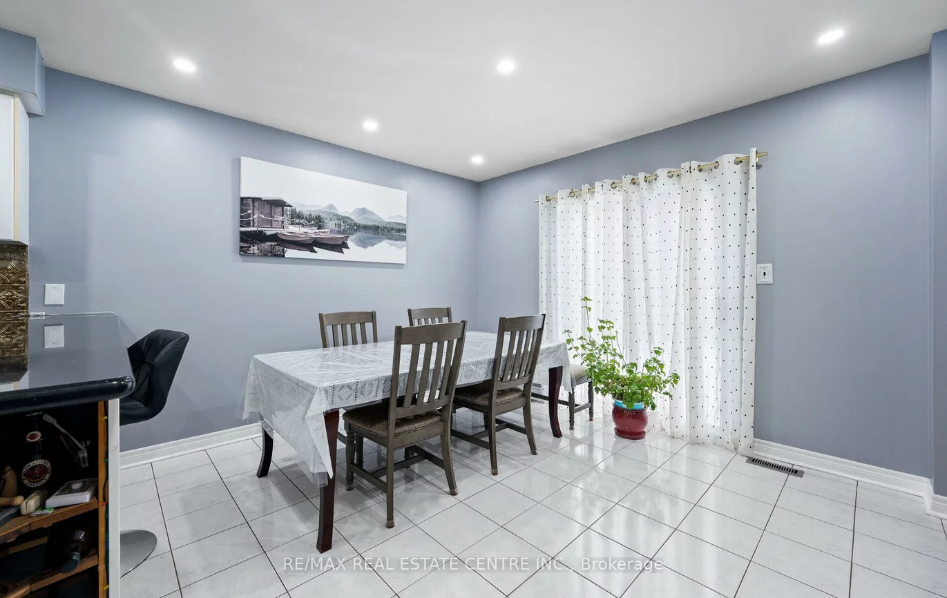 4, Sugarpine, Sandringham-Wellington, Brampton