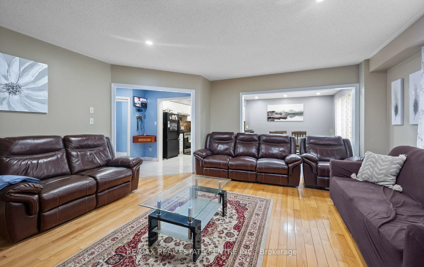 4, Sugarpine, Sandringham-Wellington, Brampton