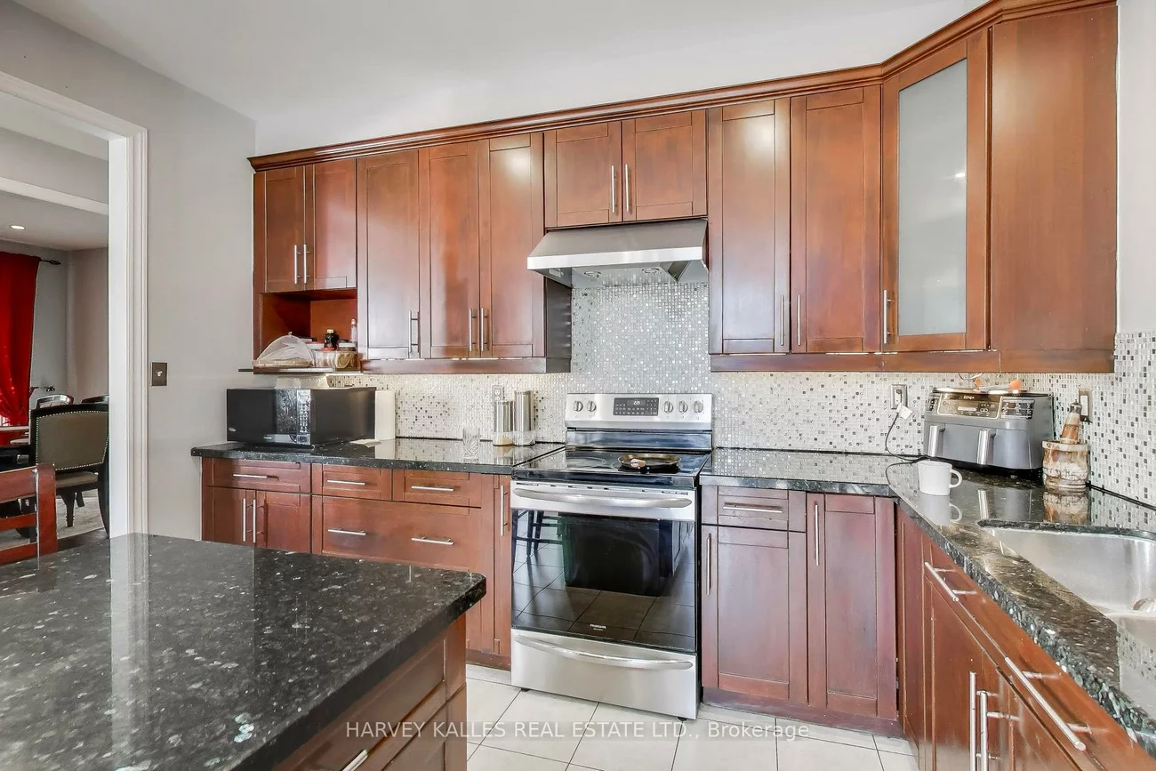 29, Ness, Bram West, Brampton