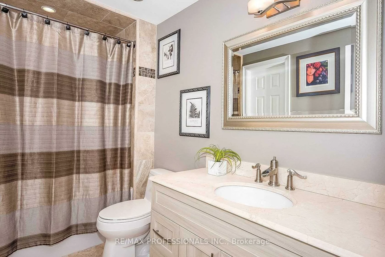 180, Royal Salisbury, Madoc, Brampton