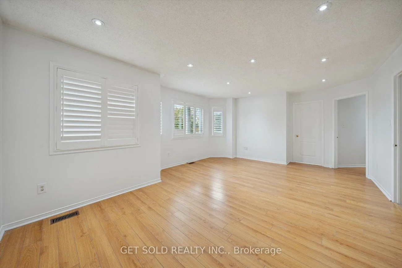 36, Field Thistle, Sandringham-Wellington, Brampton