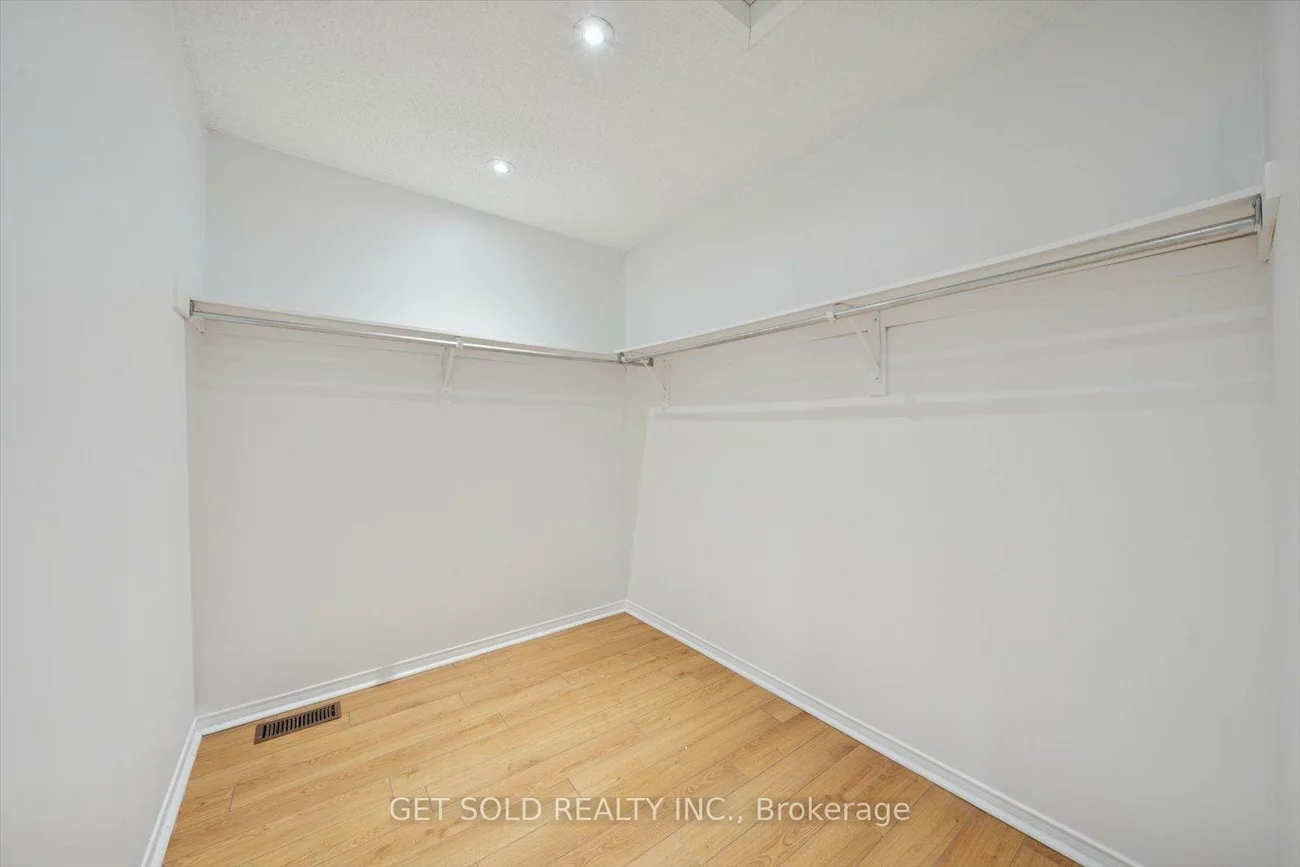 36, Field Thistle, Sandringham-Wellington, Brampton