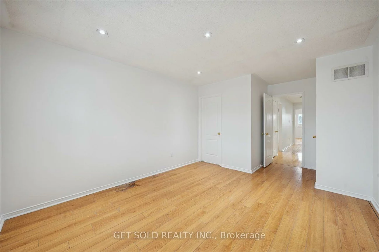 36, Field Thistle, Sandringham-Wellington, Brampton