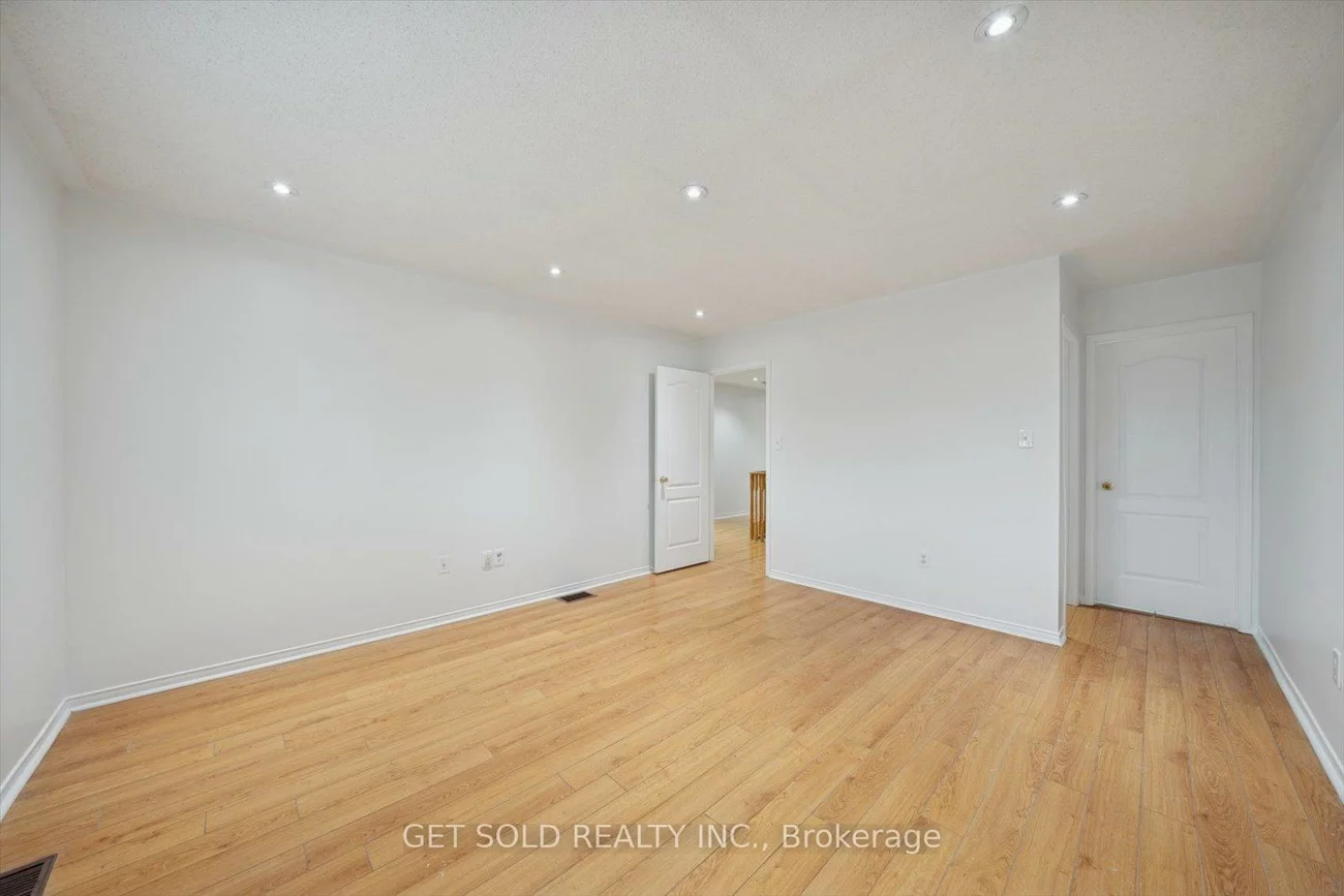 36, Field Thistle, Sandringham-Wellington, Brampton