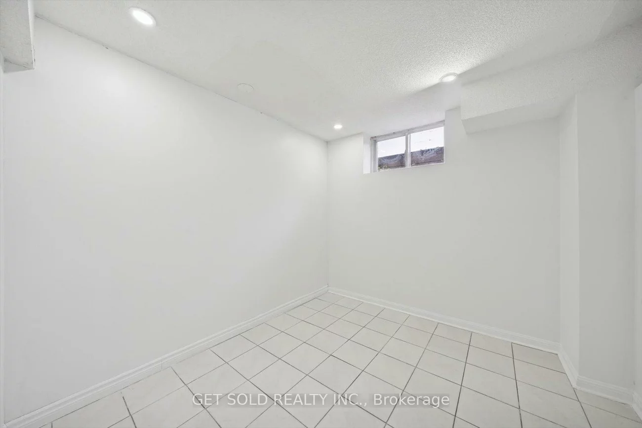 36, Field Thistle, Sandringham-Wellington, Brampton