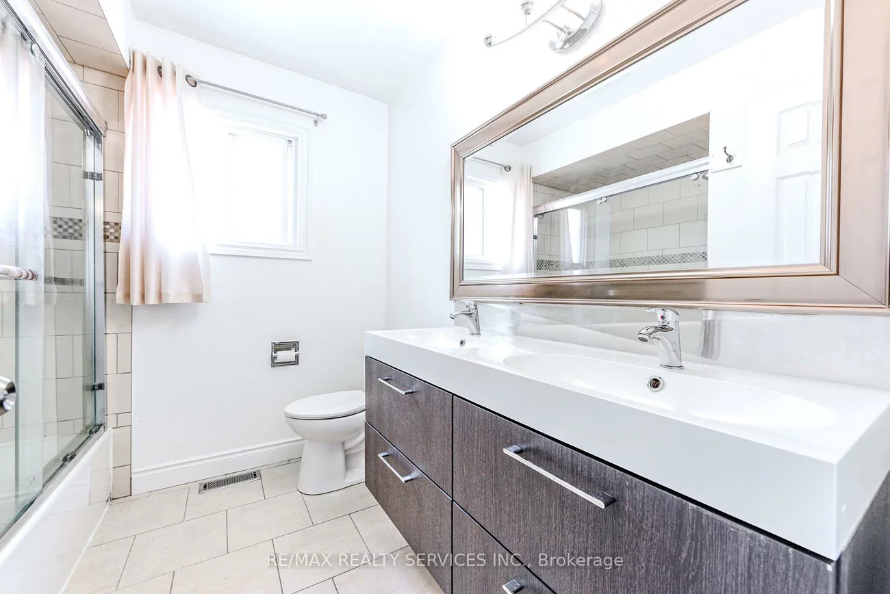 10, St Mark, Northwood Park, Brampton