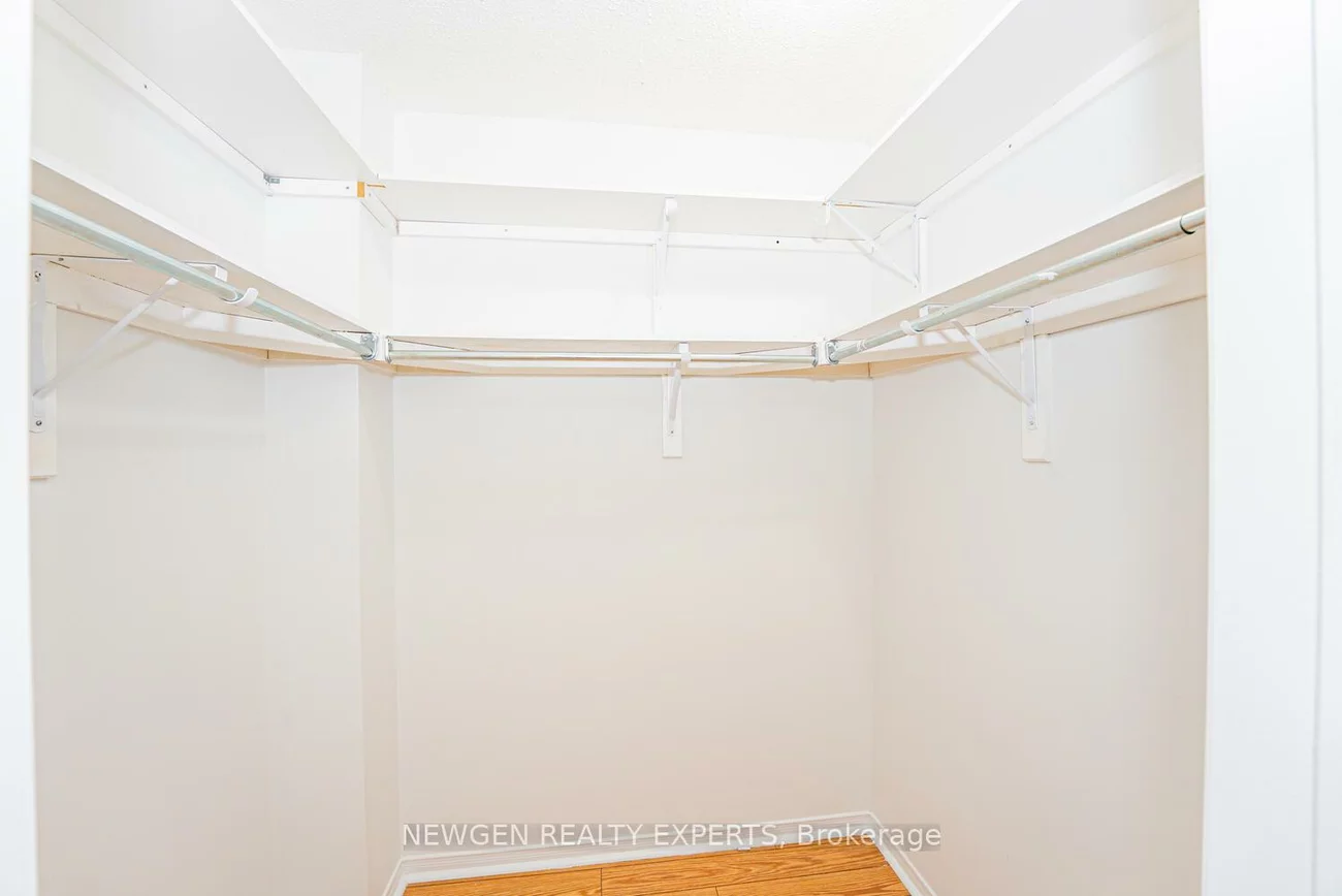 23, Whiteface, Fletcher's Meadow, Brampton