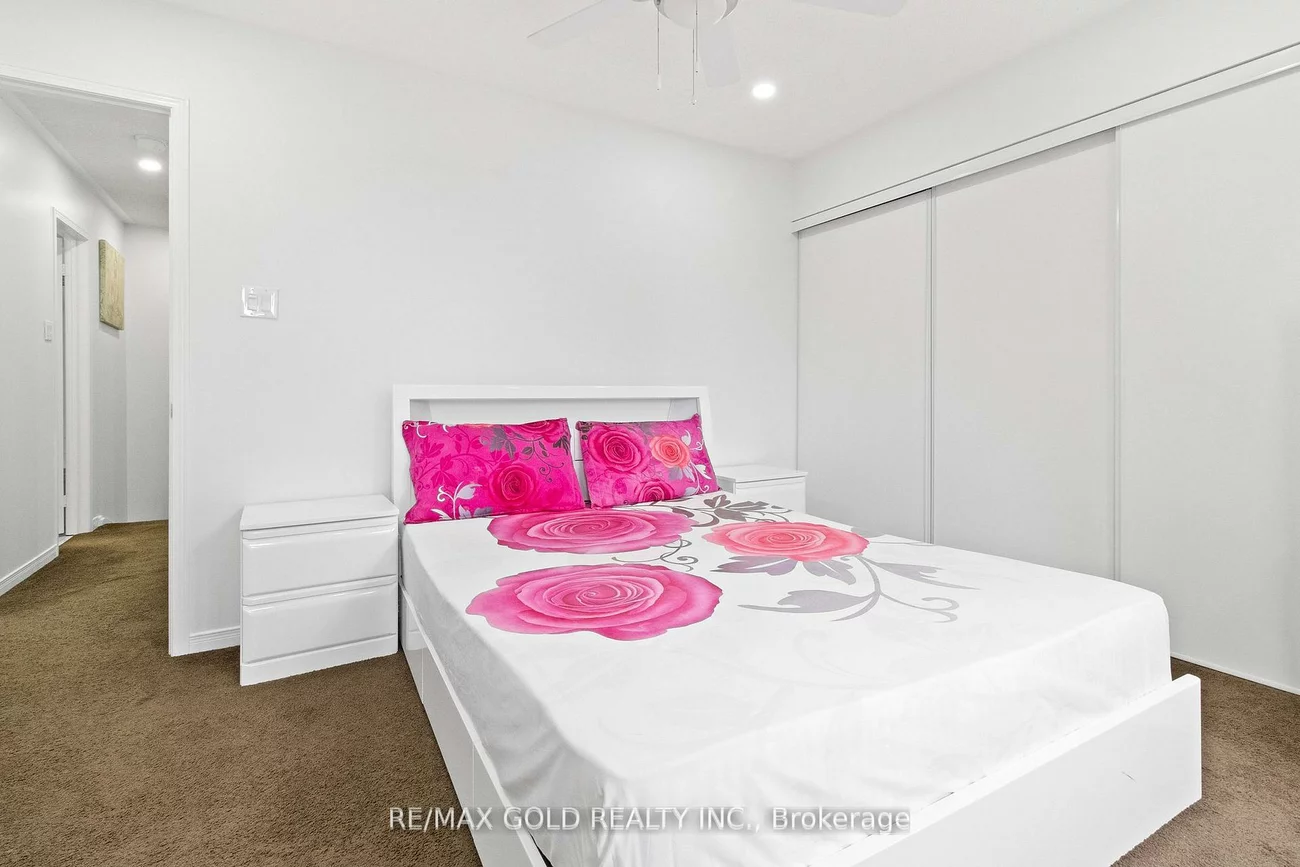 40, Blue Spruce, Sandringham-Wellington, Brampton