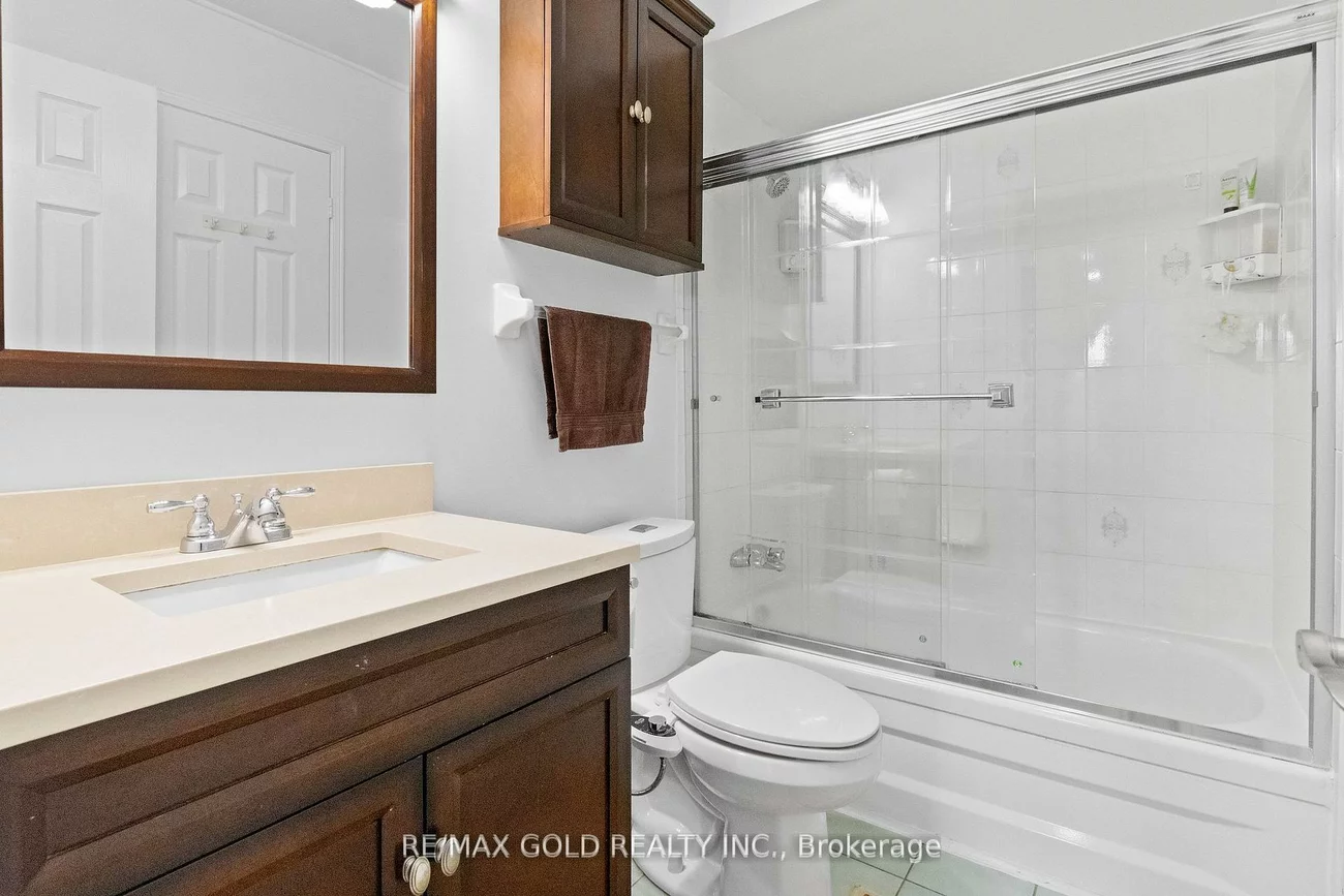 40, Blue Spruce, Sandringham-Wellington, Brampton